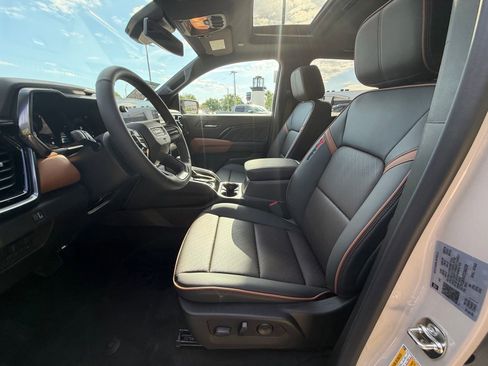 New 2026 GMC Canyon AT4 AWD/4WD image 4