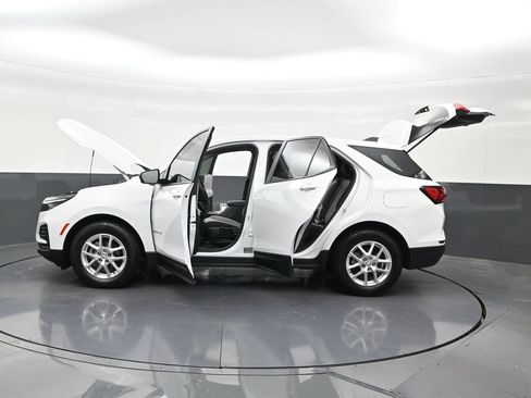 Used 2024 Chevrolet Equinox LS w/ Driver Confidence II Package FWD image 38