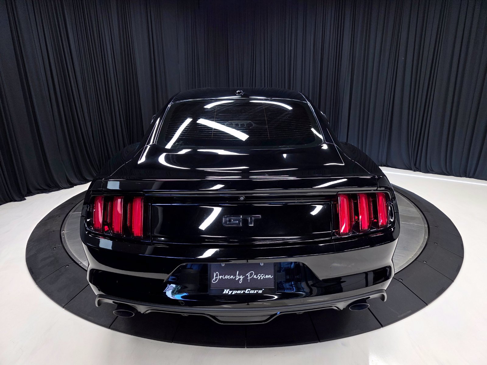 Used 2017 Ford Mustang GT Premium w/ GT Performance Package RWD image 12
