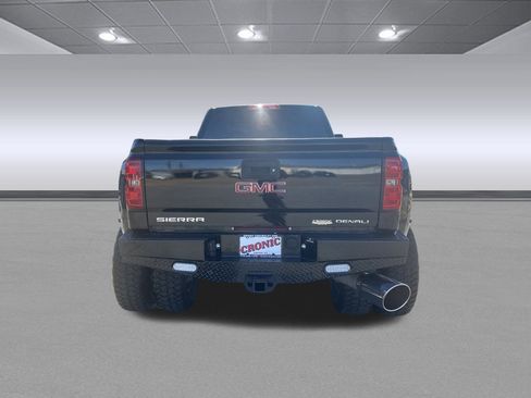 Used 2017 GMC Sierra 3500 Denali w/ Duramax Plus Package image 4