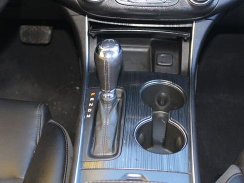 Used 2019 Chevrolet Impala LT FWD image 14