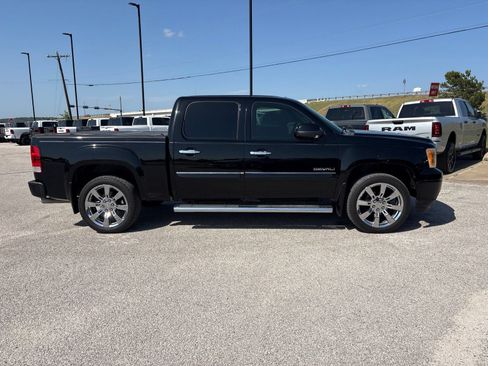 Used 2011 GMC Sierra 1500 Denali RWD image 7