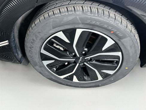 Used 2023 Kia EV6 Wind w/ Wind Technology Package image 11