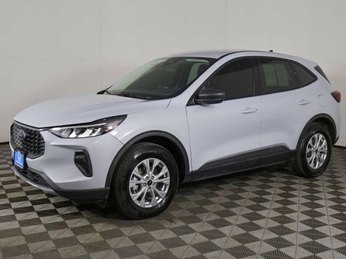 Used 2025 Ford Escape Active AWD/4WD image 6