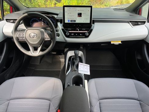 New 2026 Toyota Corolla SE w/ SE Package image 13