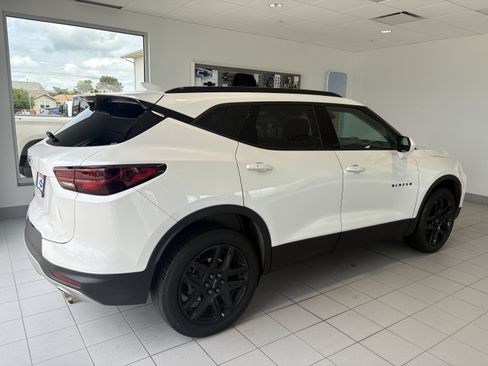 Used 2023 Chevrolet Blazer LT w/ Convenience Package FWD image 10