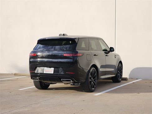 New 2026 Land Rover Range Rover Sport Dynamic SE image 4