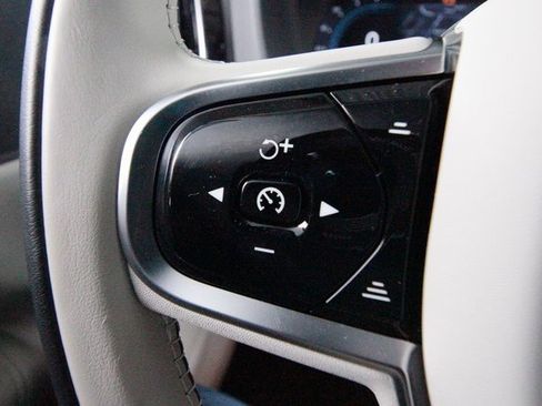 Certified 2025 Volvo XC60 B5 Core w/ Protection Package Premier image 17