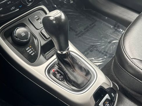 Used 2018 Jeep Compass Latitude w/ Popular Equipment Group image 26