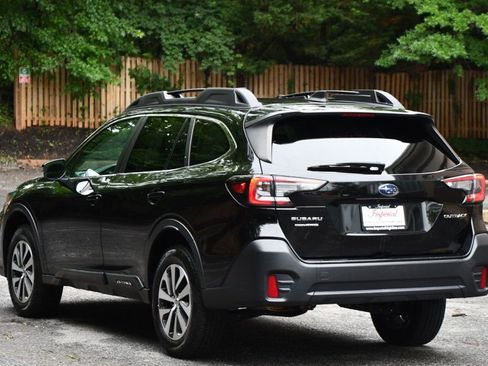Used 2020 Subaru Outback Premium image 7