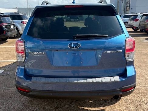 Used 2018 Subaru Forester 2.5i Touring AWD/4WD image 6