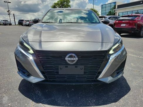 Used 2025 Nissan Altima 2.5 SV FWD image 22