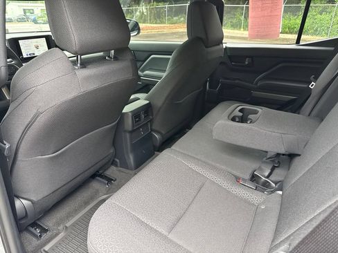 Used 2026 Toyota 4Runner SR5 AWD/4WD image 15