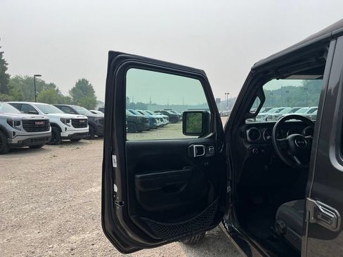 Used 2023 Jeep Wrangler Unlimited Sport AWD/4WD image 16