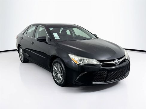 Used 2017 Toyota Camry SE FWD image 7