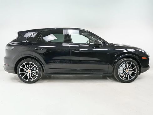 Used 2020 Porsche Cayenne Turbo AWD/4WD image 9