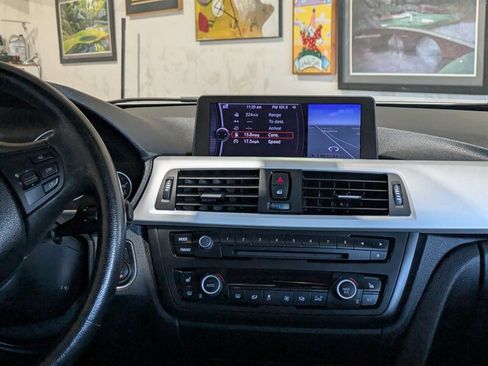 Used 2013 BMW 328i xDrive Sedan image 2