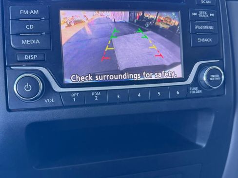 Used 2018 Nissan NV 3500 S image 25