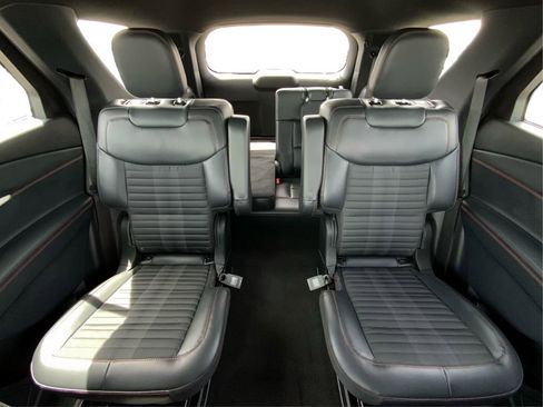 Used 2026 Ford Explorer ST-Line w/ ST-Line Street Pack RWD image 15