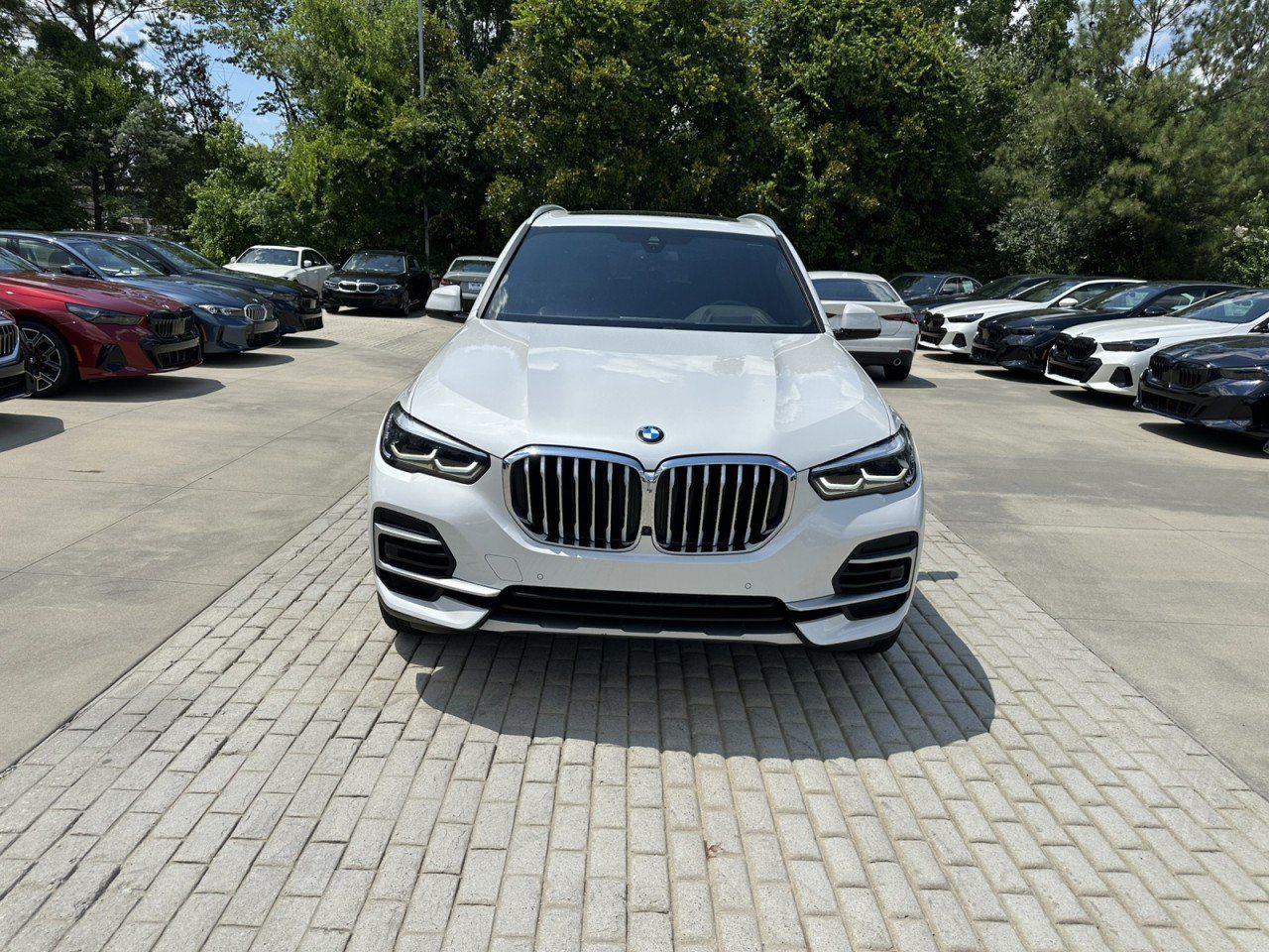 Used 2023 BMW X5 xDrive40i w/ Premium Package AWD/4WD image 7