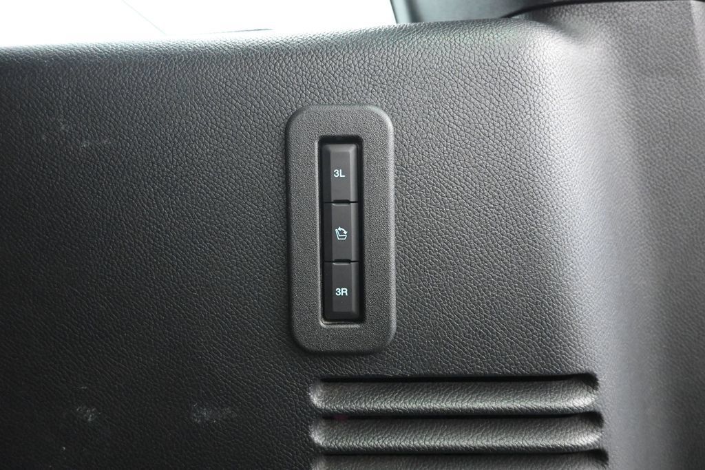Used 2016 Ford Expedition EL King Ranch RWD image 16
