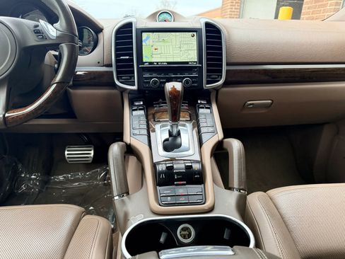 Used 2013 Porsche Cayenne S AWD/4WD image 10