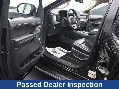 Used 2022 Ford Expedition XLT image 17