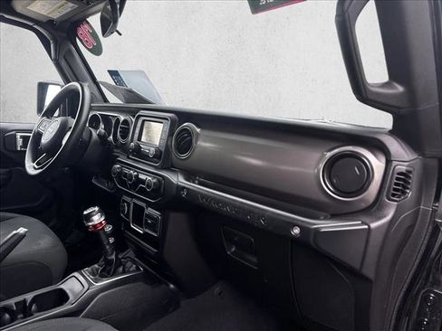 Used 2018 Jeep Wrangler Unlimited Sport AWD/4WD image 24