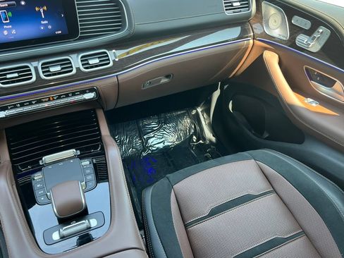Certified 2024 Mercedes-Benz GLS 63 AMG 4MATIC image 33