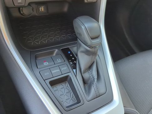 Used 2023 Toyota RAV4 LE FWD image 21