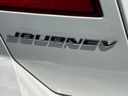 Used 2018 Dodge Journey SE w/ Connectivity Group image 21