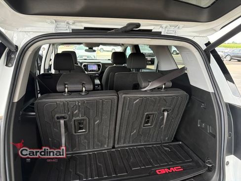 Used 2023 GMC Acadia SLE w/ Driver Convenience Package FWD image 19
