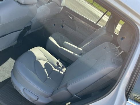 Used 2021 Toyota Highlander Limited image 12