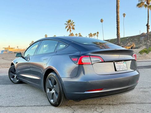 Used 2022 Tesla Model 3 RWD image 3