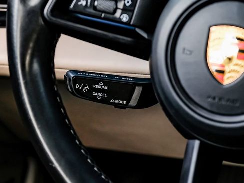 Used 2022 Porsche Taycan RWD image 15