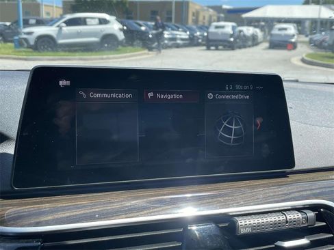 Used 2019 BMW 530i xDrive w/ Convenience Package image 24