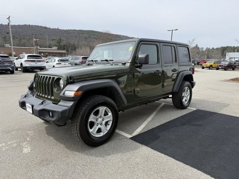 Used 2022 Jeep Wrangler Unlimited Sport AWD/4WD image 7
