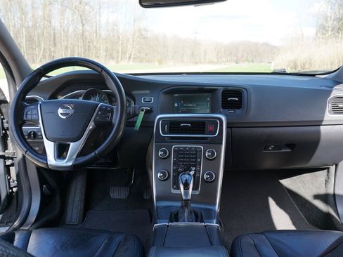 Used 2014 Volvo S60 T5 FWD image 16