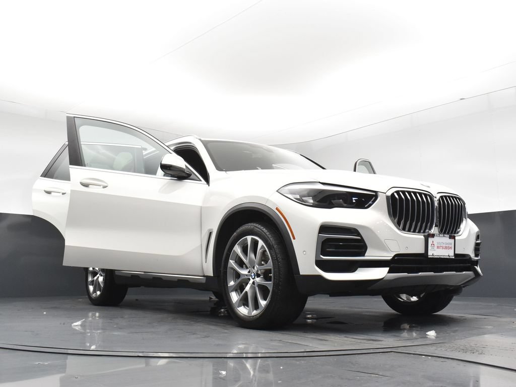 Used 2022 BMW X5 xDrive40i AWD/4WD image 30