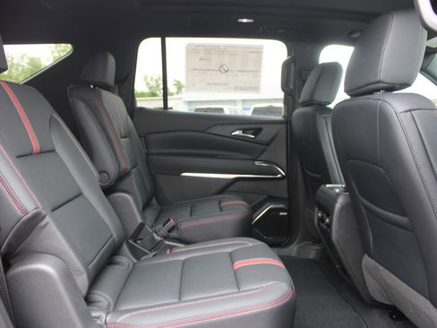New 2026 Chevrolet Traverse RS FWD image 32