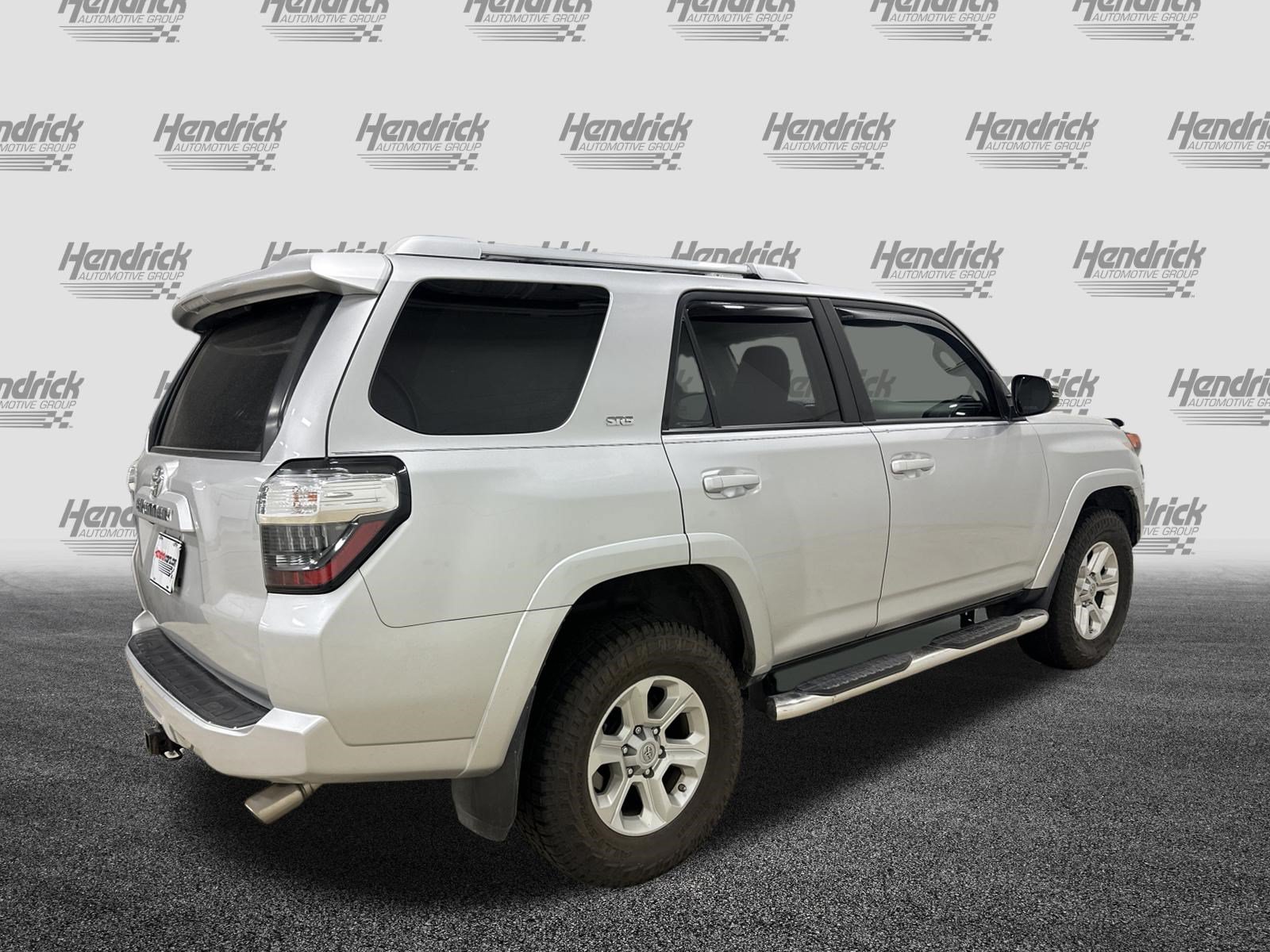 Used 2016 Toyota 4Runner SR5 Premium w/ Convenience Package AWD/4WD image 10