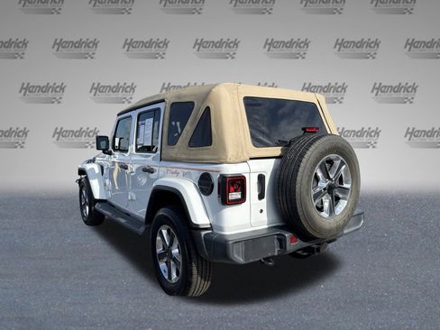 Used 2019 Jeep Wrangler Unlimited Sahara image 7