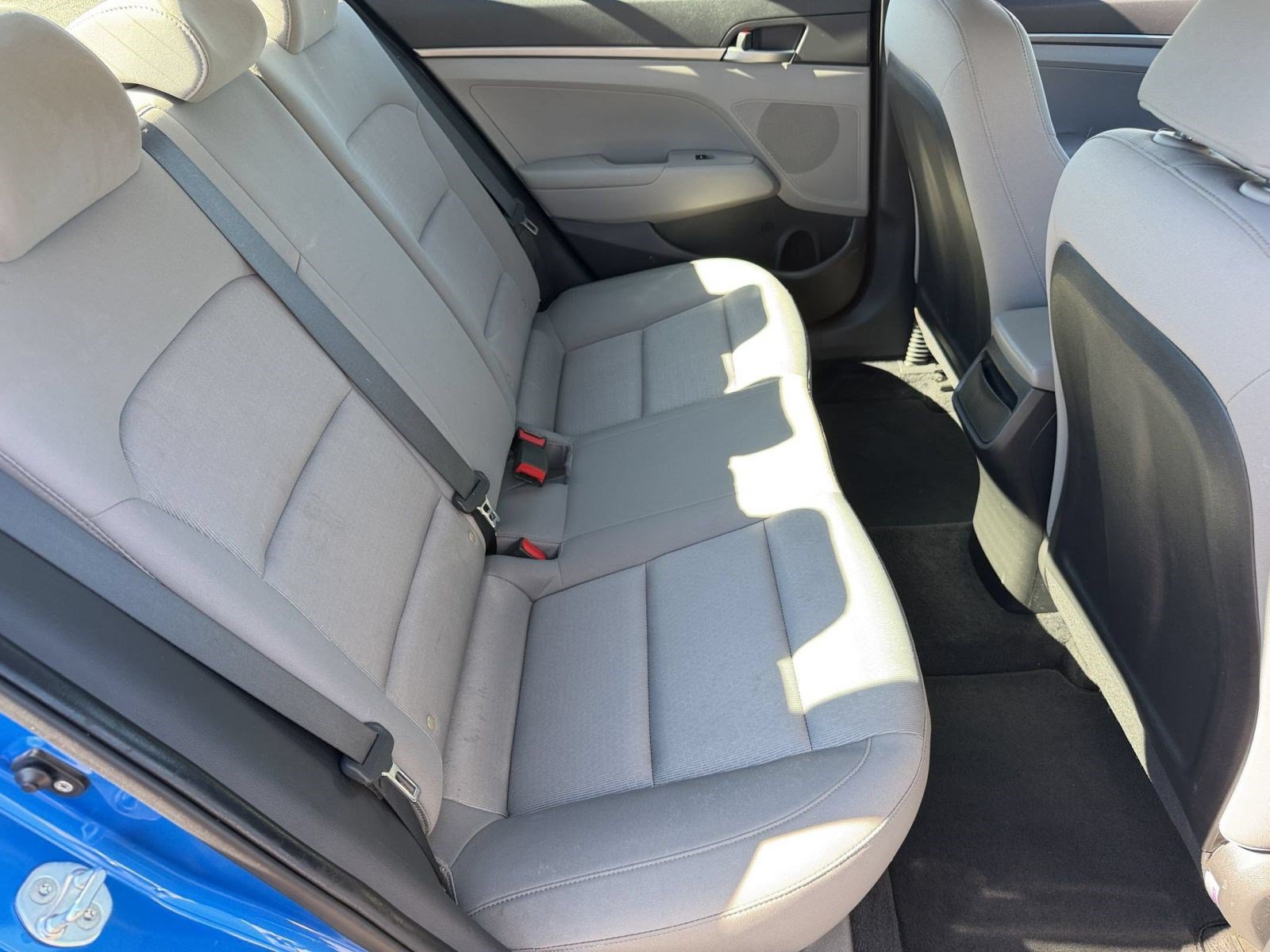 Used 2017 Hyundai Elantra SE FWD image 27
