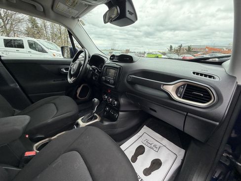Used 2016 Jeep Renegade Latitude image 28