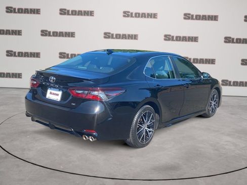 Used 2024 Toyota Camry SE FWD image 5