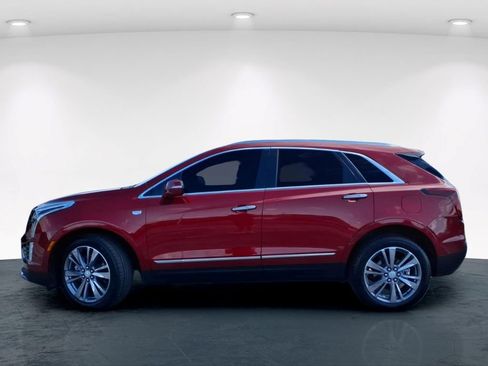 Used 2025 Cadillac XT5 Premium Luxury w/ Technology Package AWD/4WD image 11