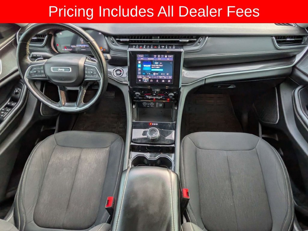 Used 2022 Jeep Grand Cherokee L Laredo w/ Luxury Tech Group I AWD/4WD image 16