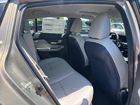 New 2026 Nissan Sentra SL w/ Floor Mat Package FWD image 15