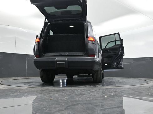 Used 2025 Lexus GX 550 w/ Accessory Package (2T) AWD/4WD image 53
