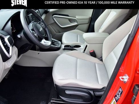 Certified 2024 Kia Soul LX w/ Option Group 015 image 11